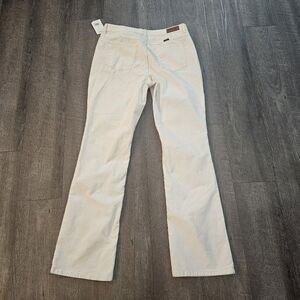 Wrangler Women's Wrangler Retro High Rise Pants 16x34 Winter White corduroy  ￼